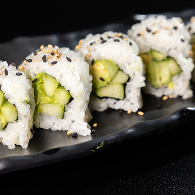 Avo Kyu Roll.